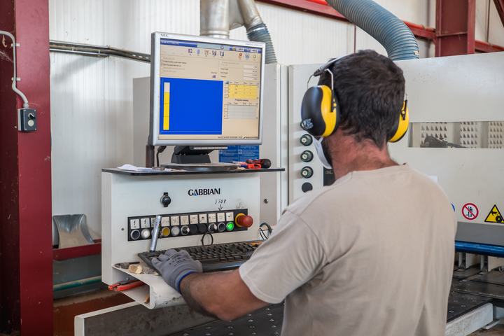 Operator at the cutting machine