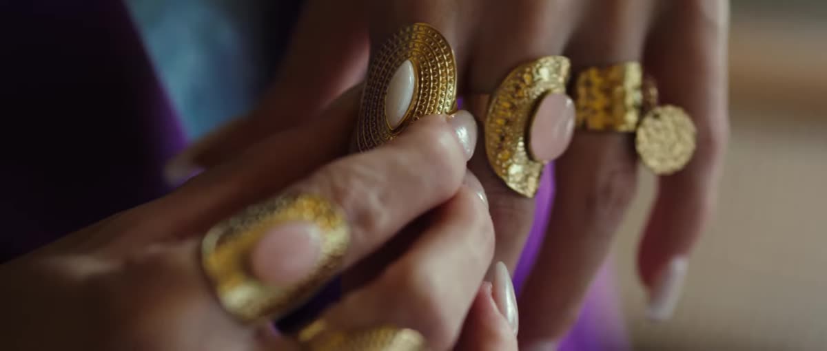 Frame from Afroditi Petrinoli