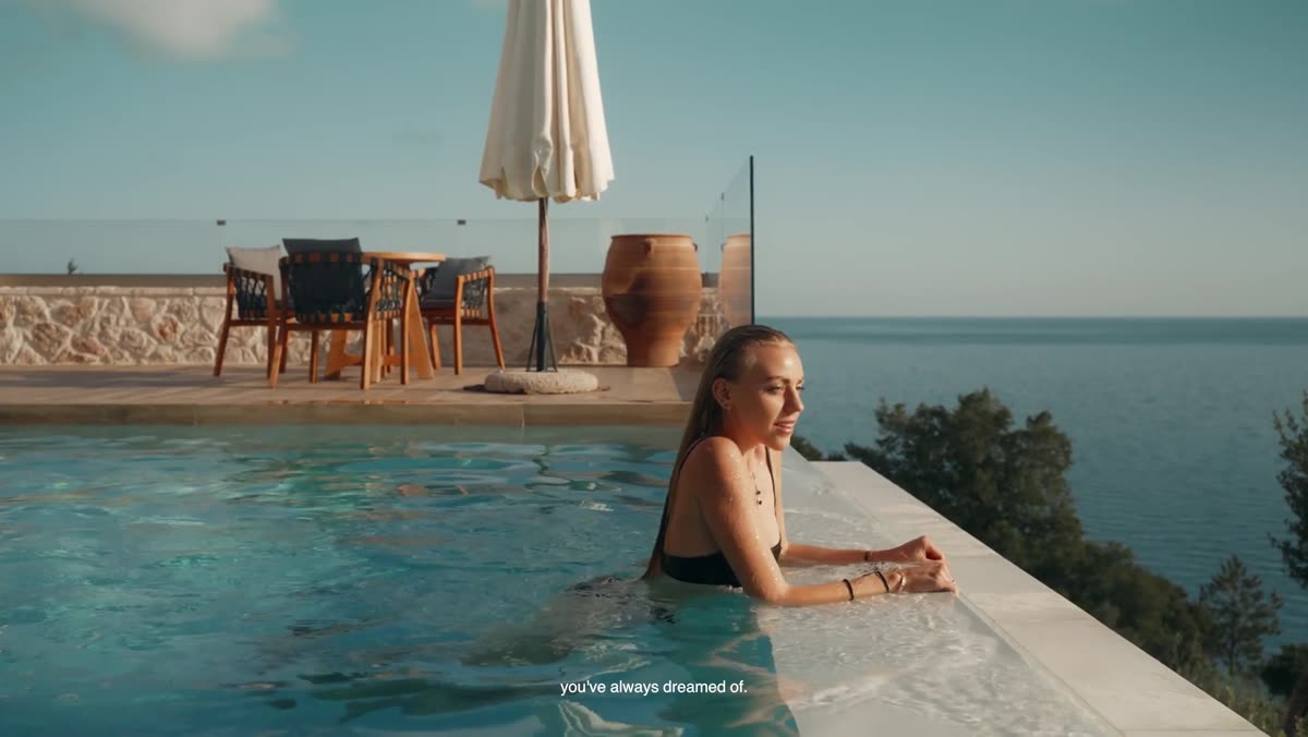 Καρέ από Villa με θέα